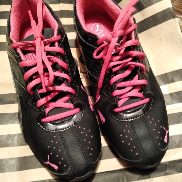 Sneakers - Picture 5 of 5